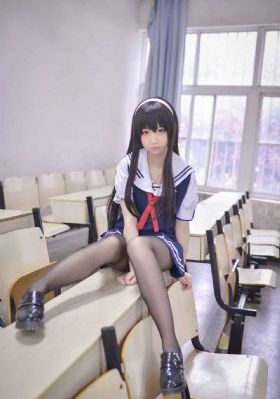 成人h版爱丽丝梦游仙境女主_HD免费观看视频
